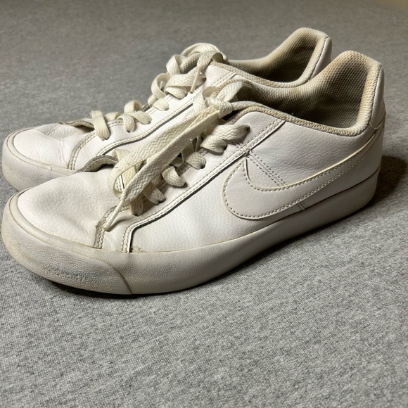 Nike Shoes - Nike Blazers Low Top size 8.5